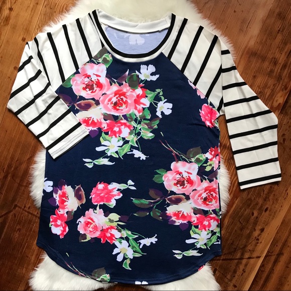 🆕 Floral & Stripes 3/4 Sleeve Tee - Picture 4 of 6